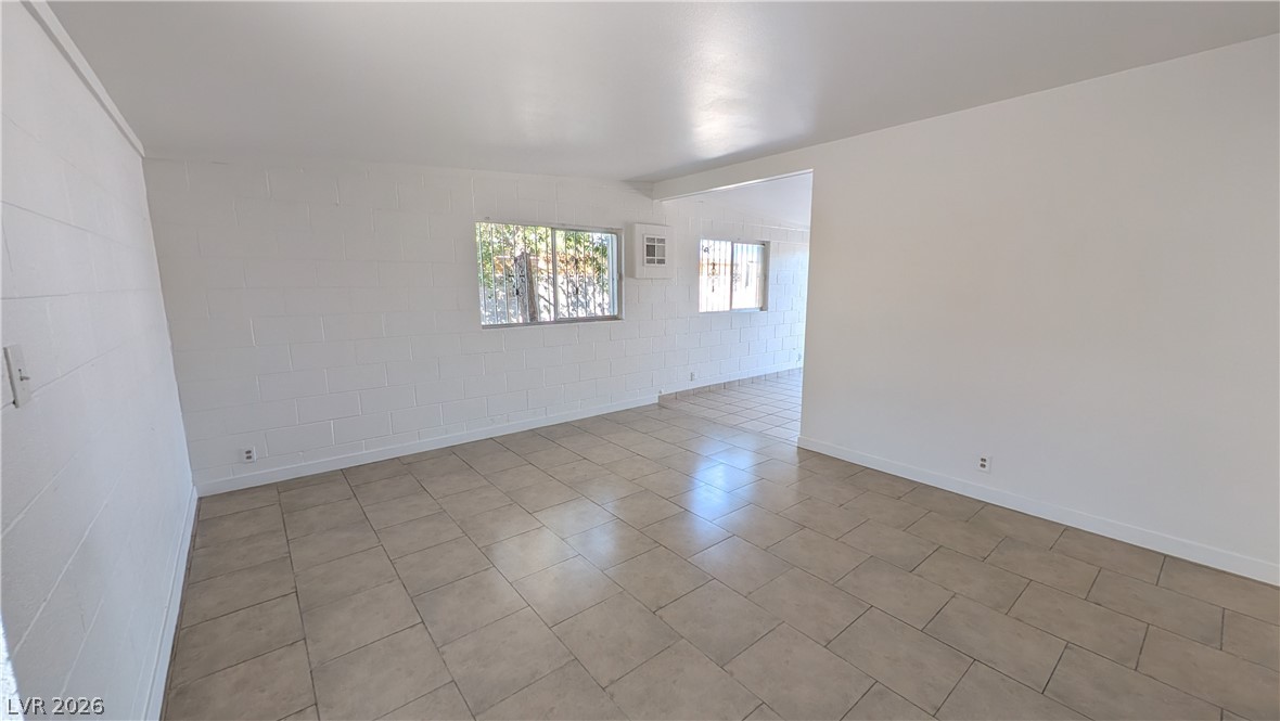 Photo 3 of 1856 Del Mar Avenue