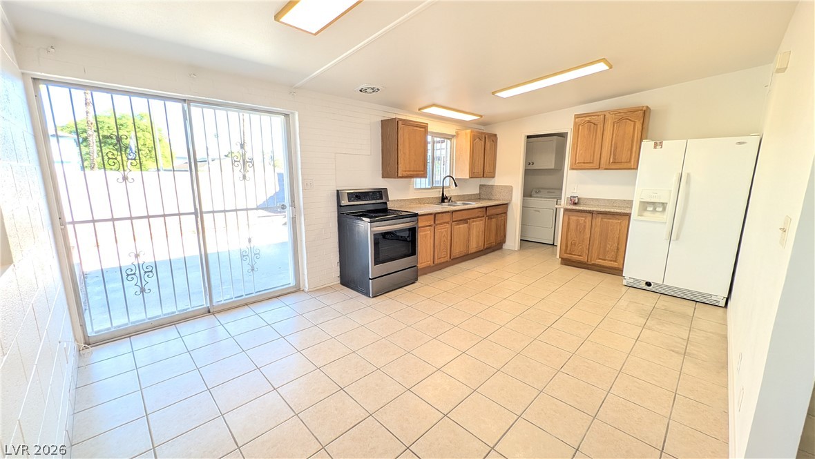 Photo 5 of 1856 Del Mar Avenue