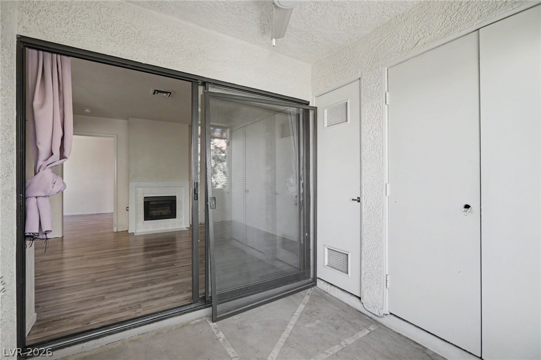 Photo 13 of 30, 4889 S Torrey Pines Drive #201