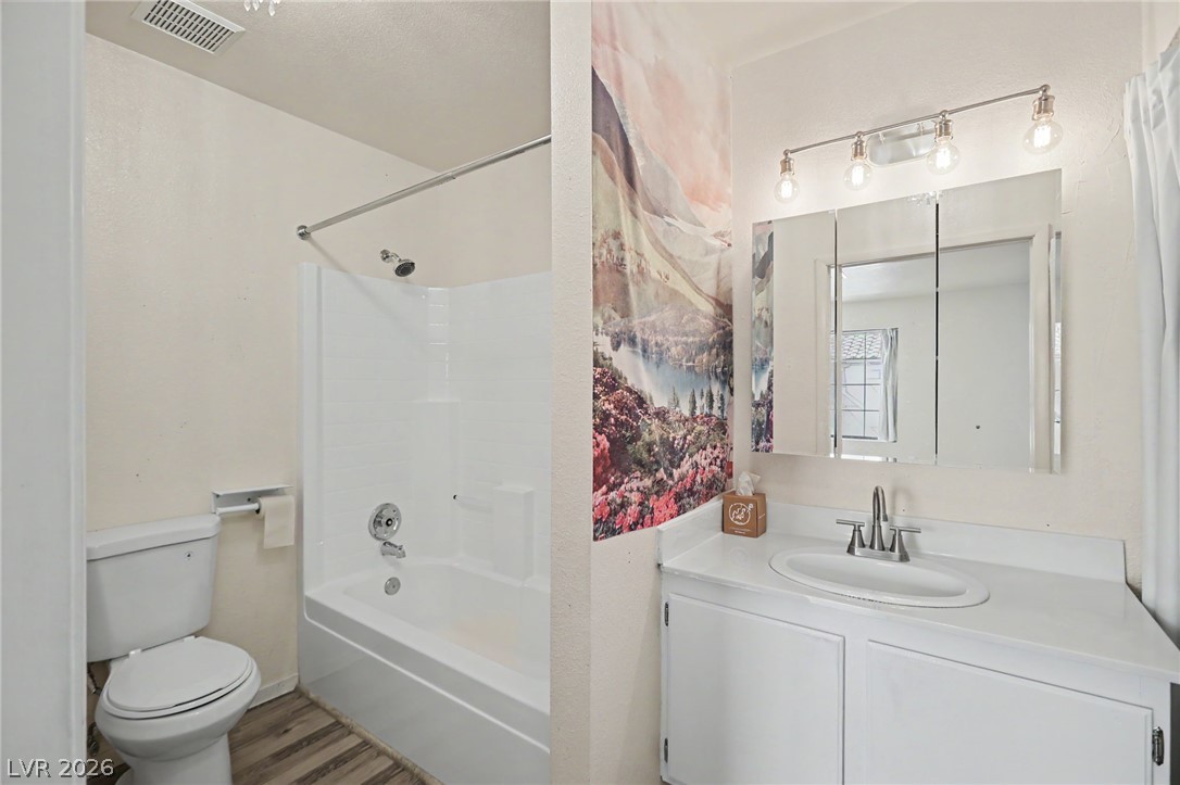 Photo 21 of 30, 4889 S Torrey Pines Drive #201