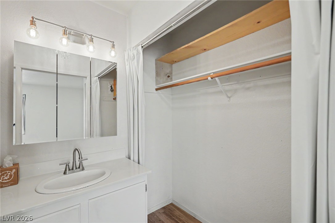Photo 23 of 30, 4889 S Torrey Pines Drive #201