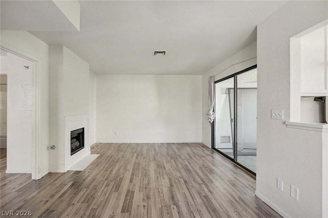 Photo 5 of 4889 S Torrey Pines Drive #201