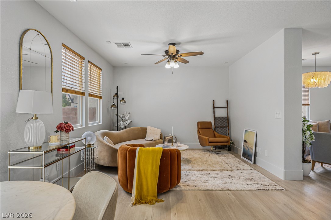 Photo 7 of 33, 537 Lacabana Beach Drive