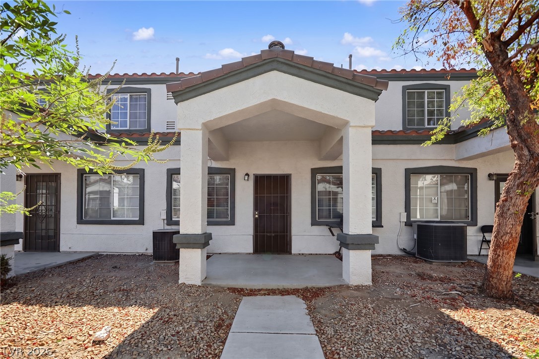 Photo 6 of 28, 5330 E Charleston Boulevard #45
