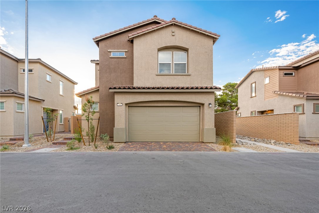 306 Crescent Glow Lane, Henderson 89015