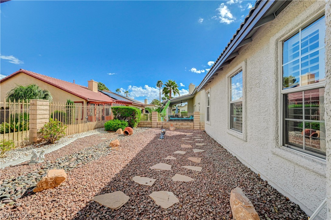 Photo 32 of 50, 4816 Braeburn Drive