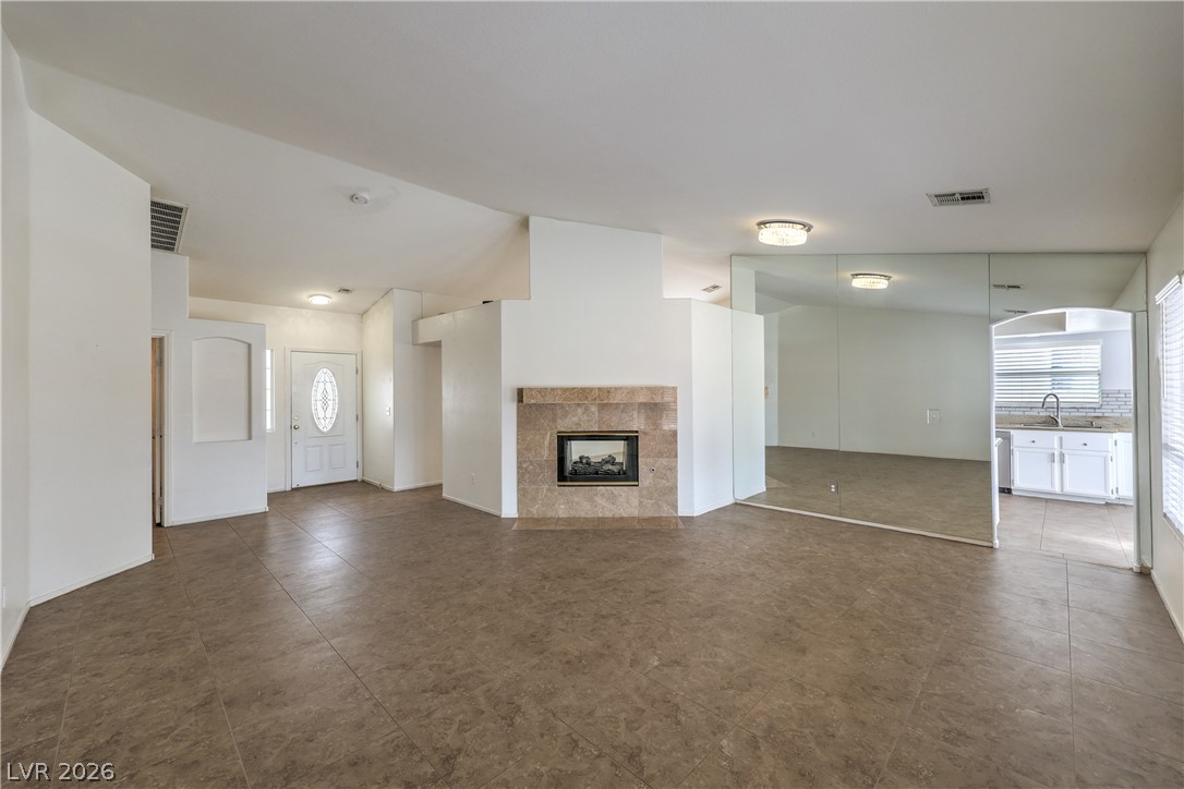 Photo 8 of 43, 6124 Satre Court