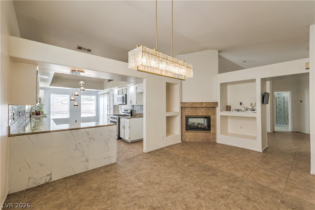 Photo 12 of 43, 6124 Satre Court