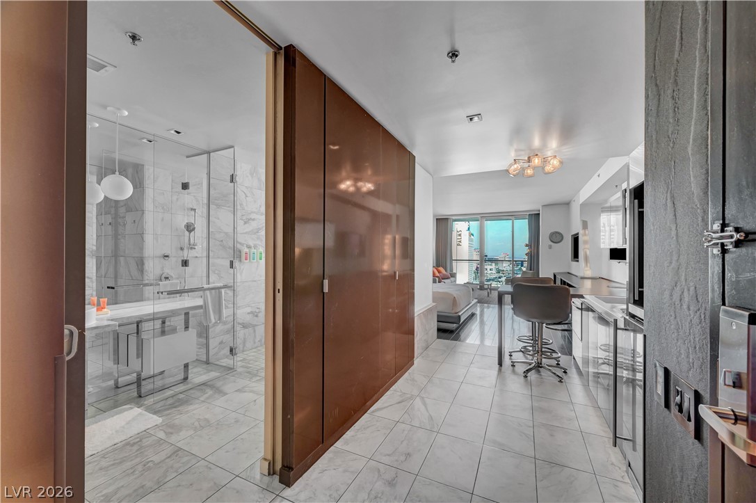 Photo 3 of 4381 W Flamingo Road #2510