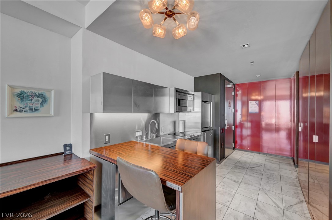 Photo 8 of 72, 4381 W Flamingo Road #2510