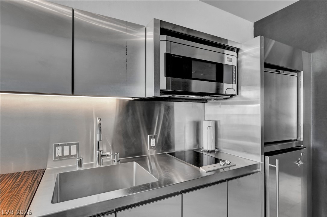 Photo 10 of 72, 4381 W Flamingo Road #2510