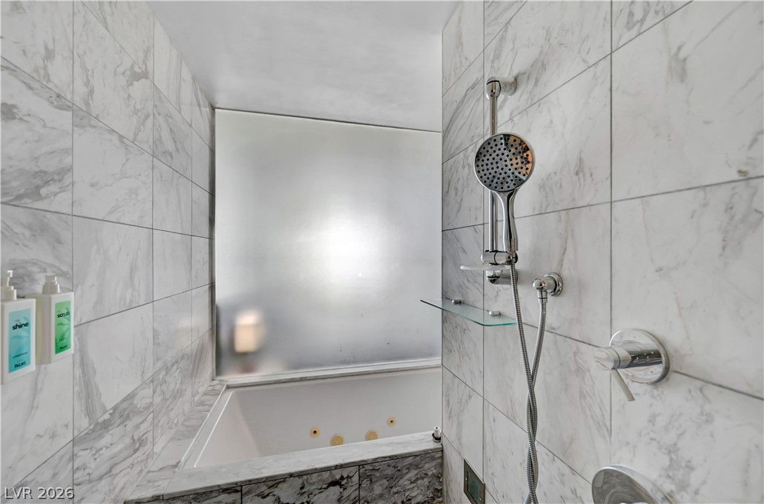 Photo 29 of 72, 4381 W Flamingo Road #2510