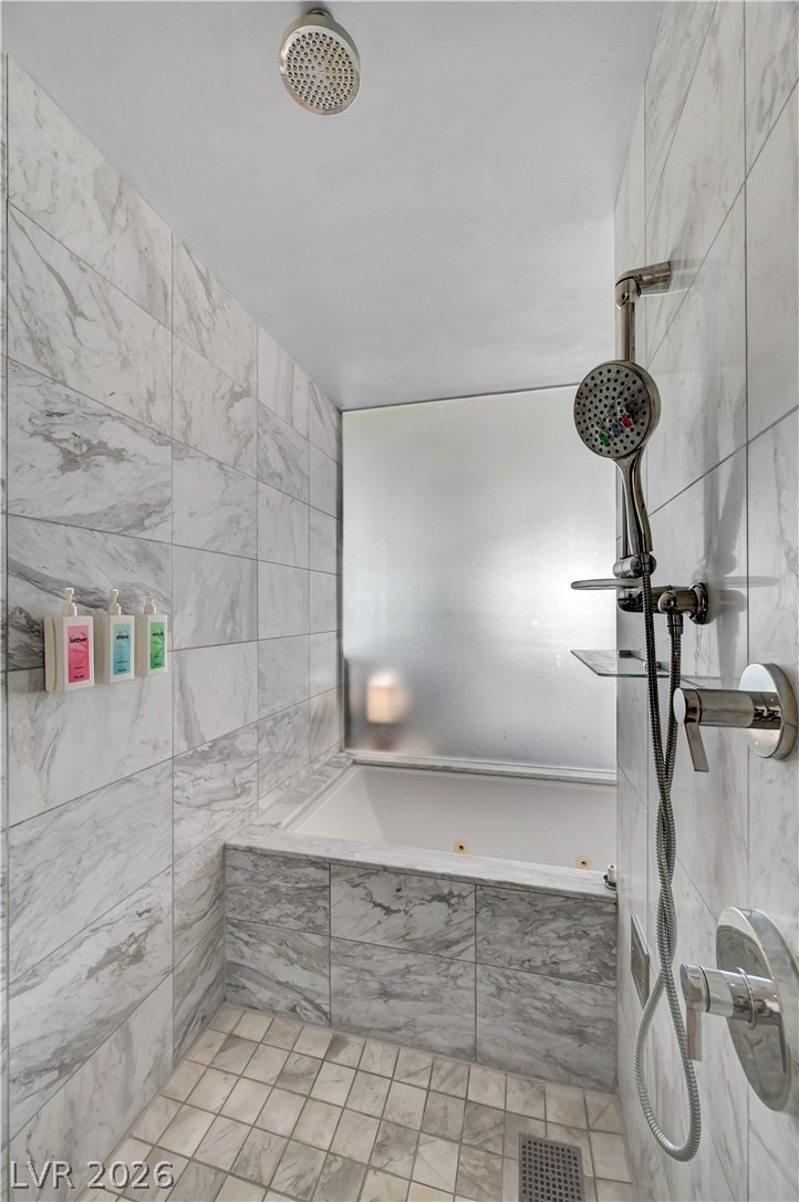 Photo 30 of 72, 4381 W Flamingo Road #2510