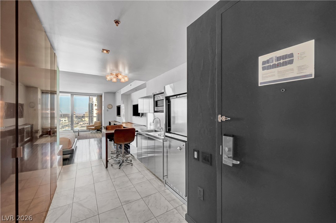 Photo 2 of 4381 W Flamingo Road #2510
