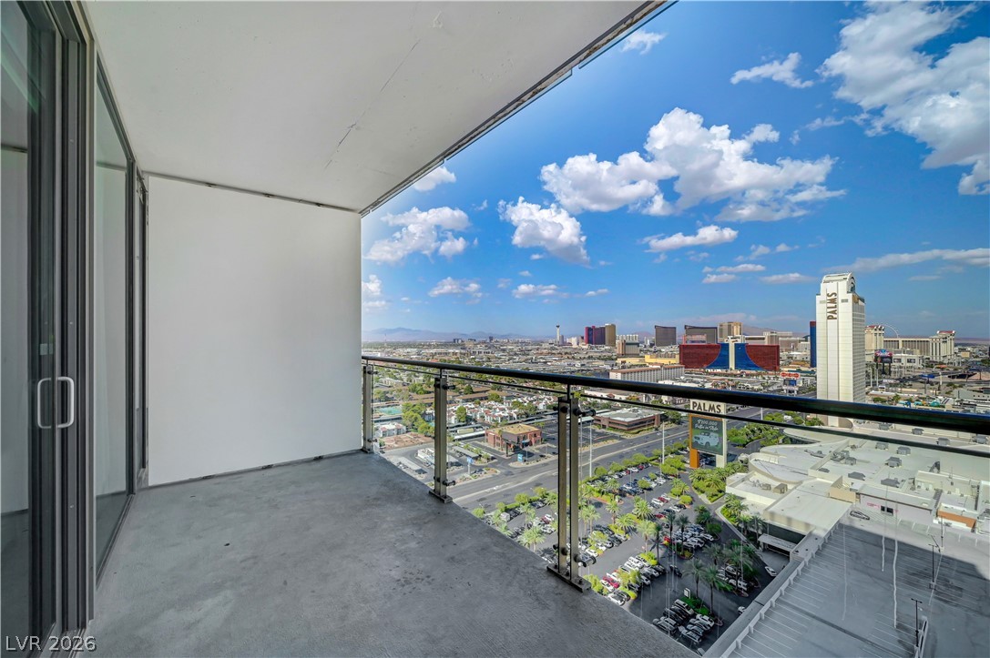 Photo 35 of 72, 4381 W Flamingo Road #2510