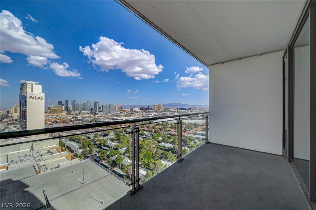 Photo 37 of 72, 4381 W Flamingo Road #2510