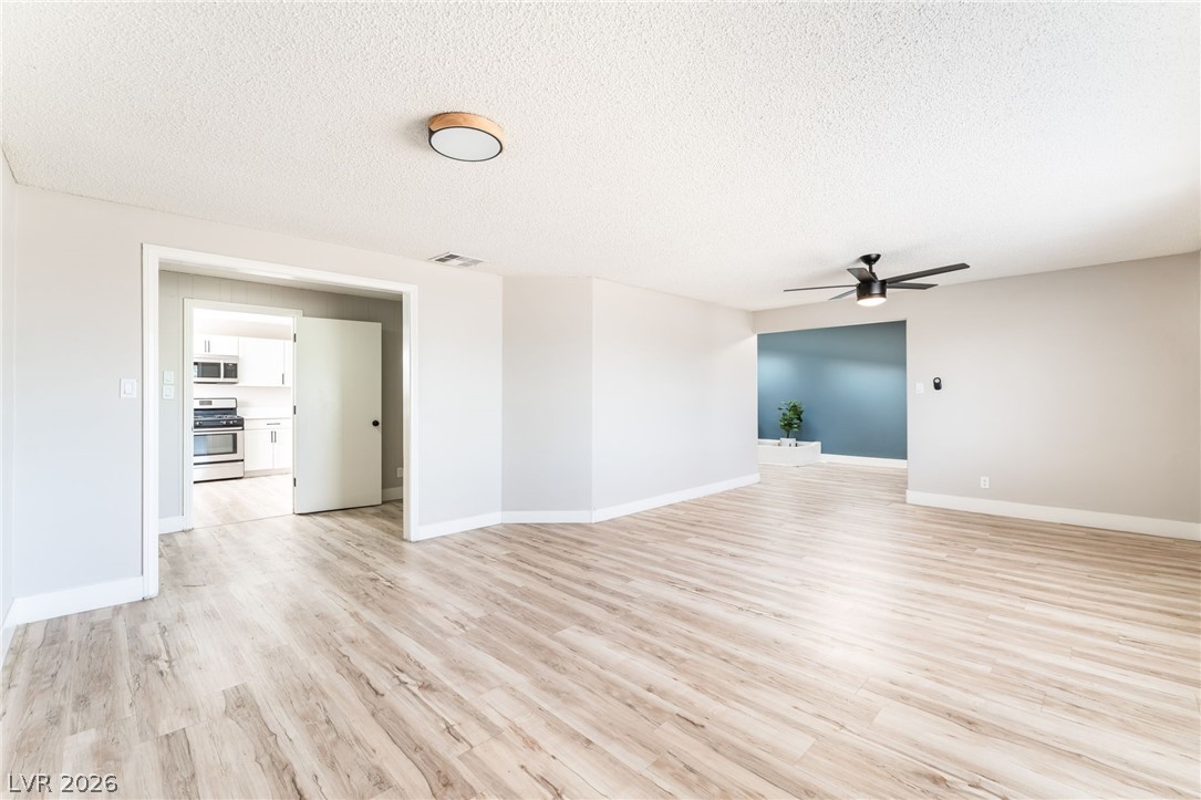 Photo 17 of 43, 2129 N Michael Way