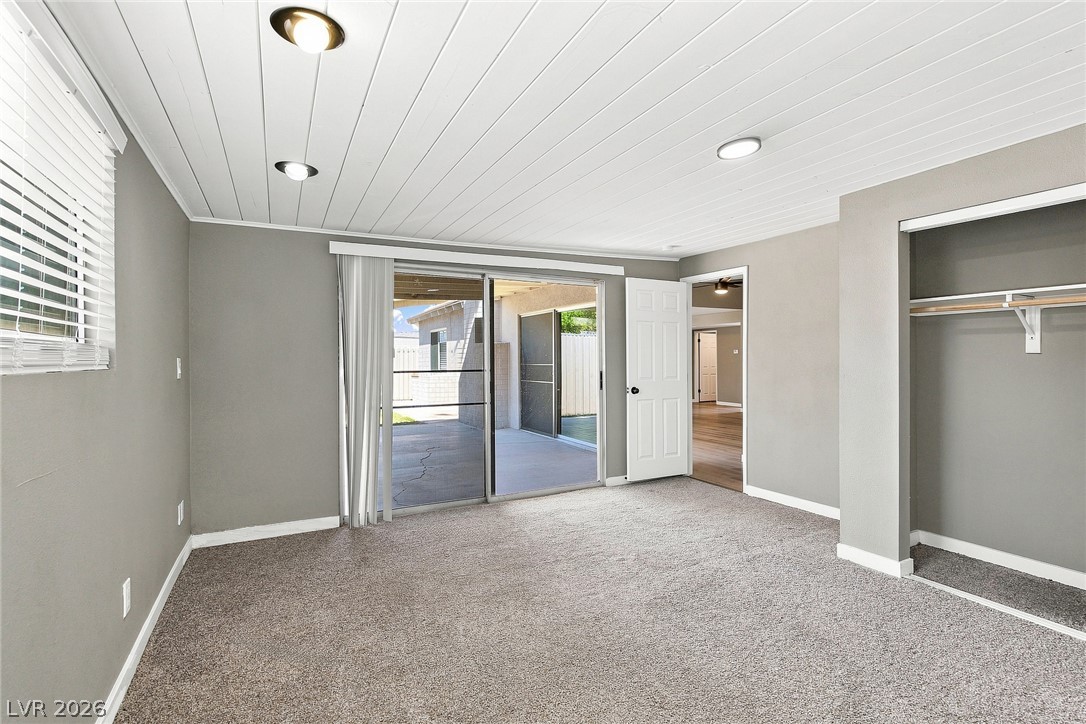 Photo 16 of 21, 4005 Ridgewood Avenue
