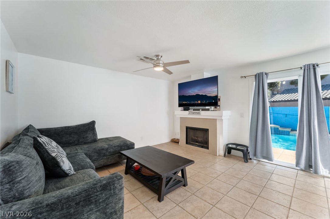 Photo 7 of 28, 4140 Hazelridge Drive