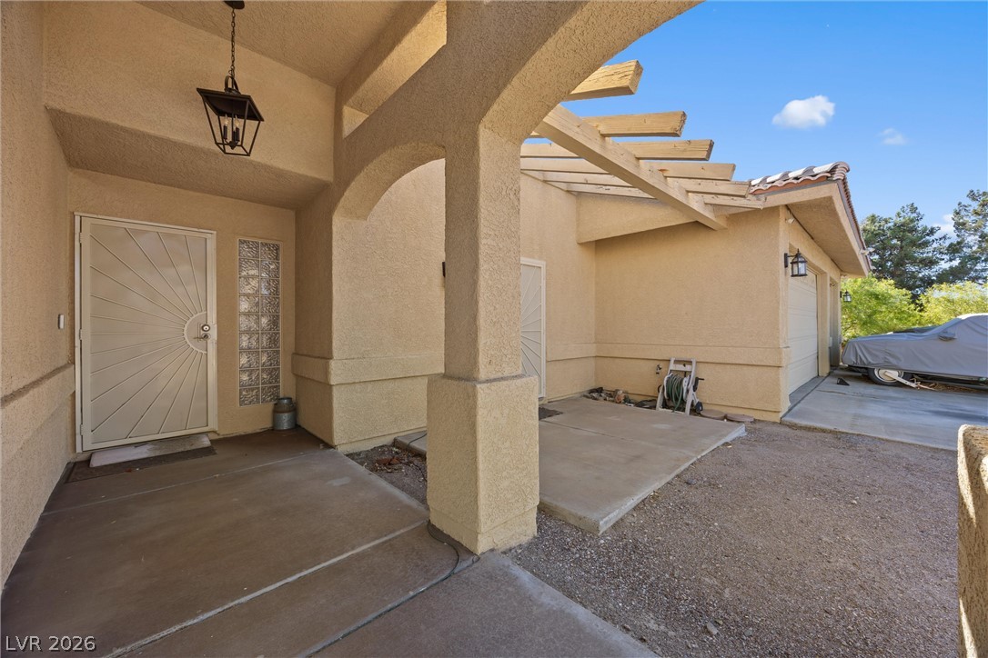 Photo 5 of 211 W Highland Drive