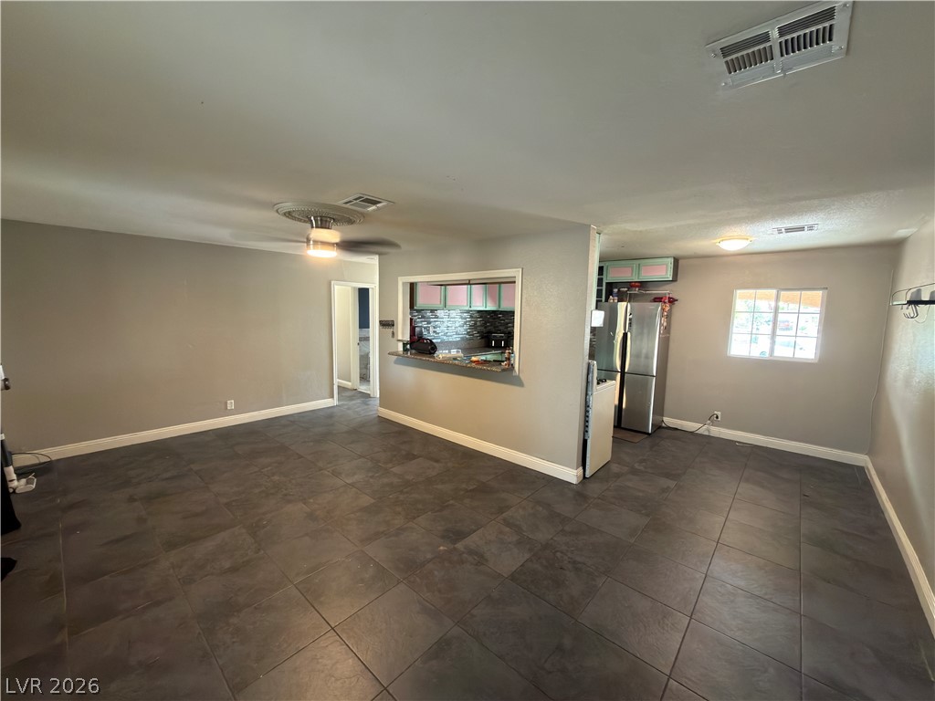 Photo 2 of 1025 Villa Circle