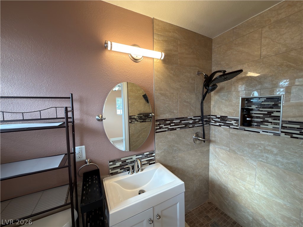 Photo 9 of 22, 1025 Villa Circle