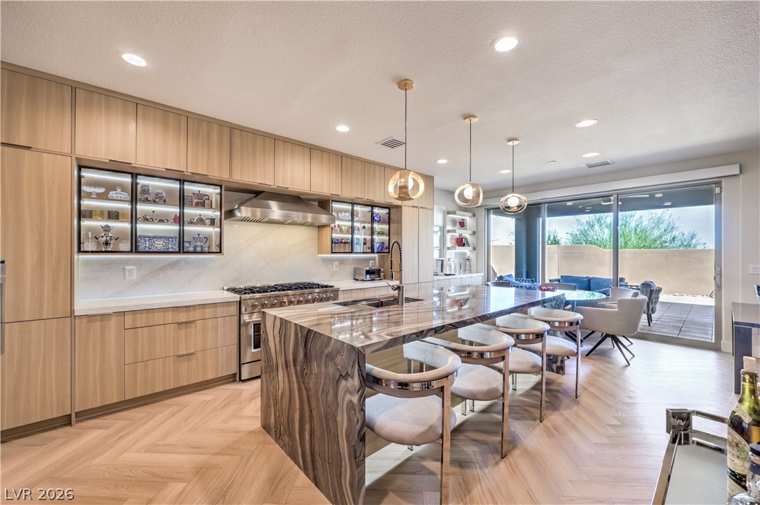 10470 Dove Meadow Way, Las Vegas 89135