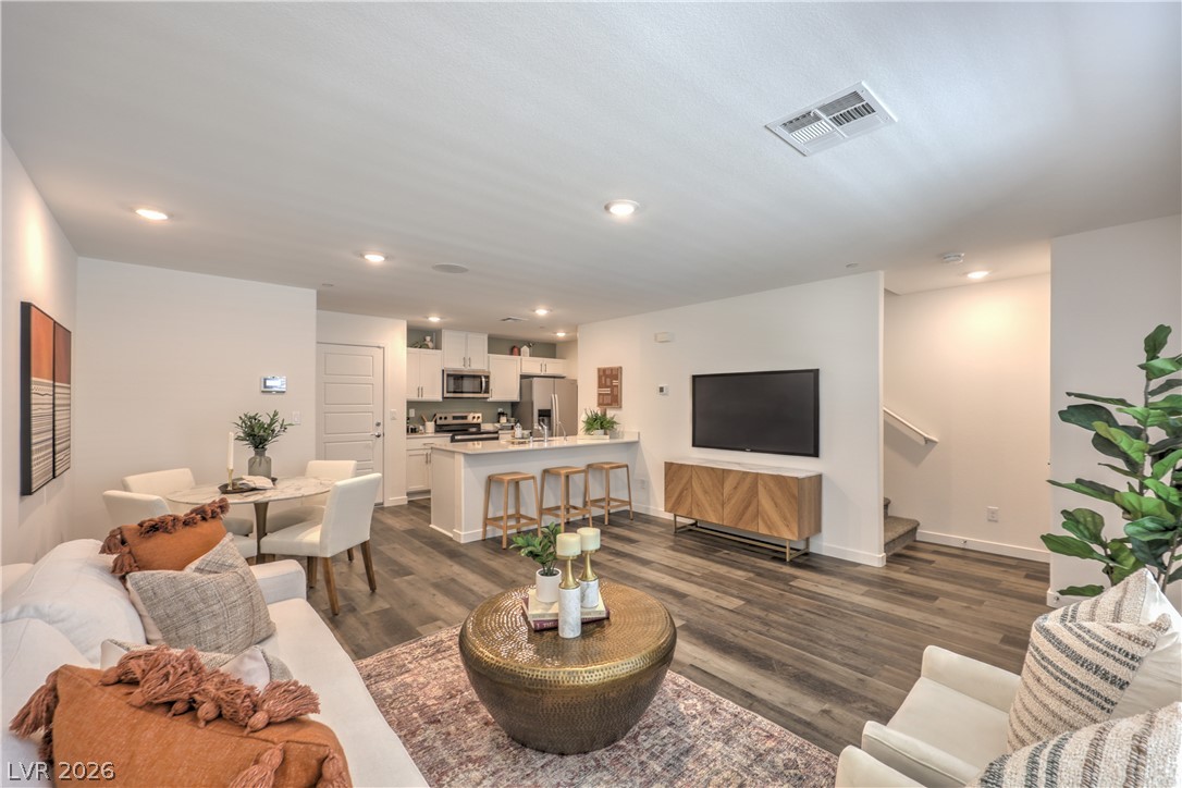Photo 6 of 34, 969 Appian Way