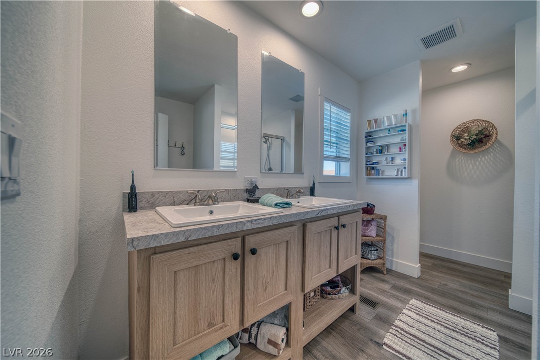 Photo 5 of 1380 Lanette Circle