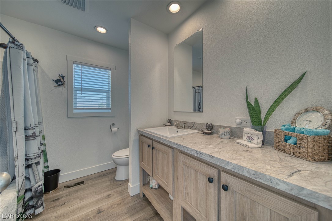 Photo 13 of 33, 1380 Lanette Circle