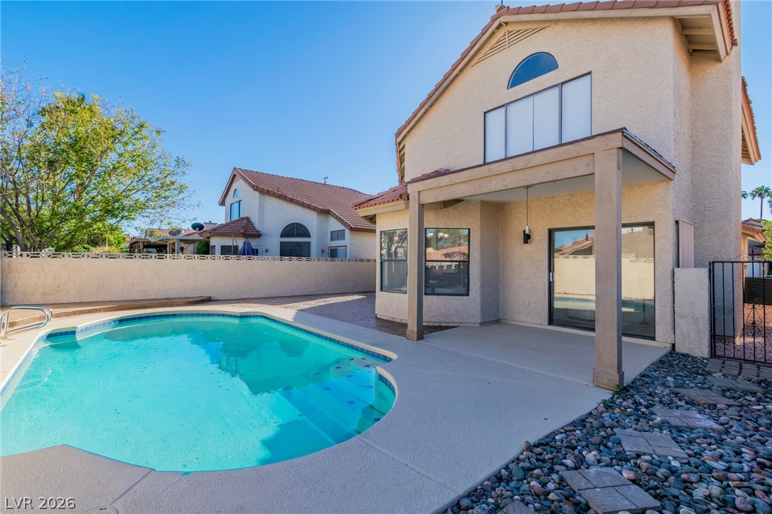 370 Rushing Creek Court, Henderson