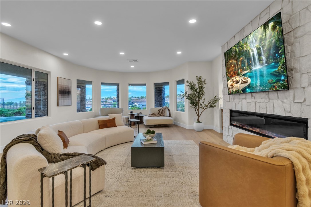 2734 Cherrydale Falls Drive, Henderson 89052