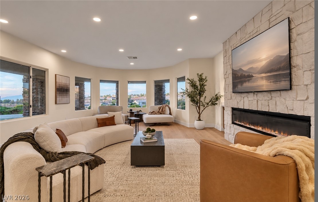 2734 Cherrydale Falls Drive, Henderson 89052