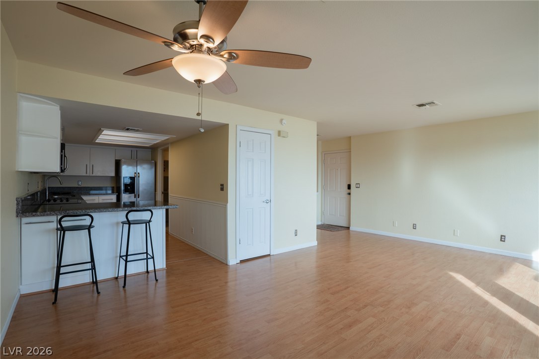 Photo 15 of 37, 687 Marina Drive #32