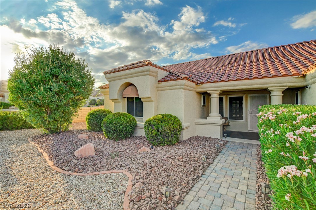 Photo 3 of 10044 Woodhouse Drive