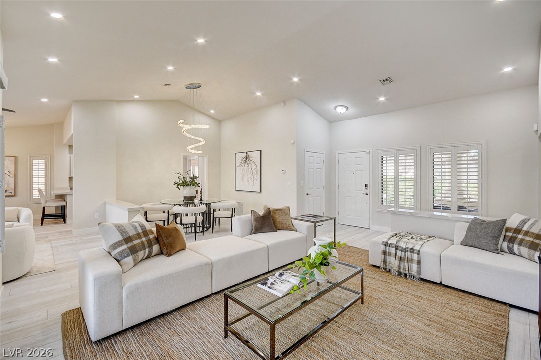 Photo 5 of 10044 Woodhouse Drive
