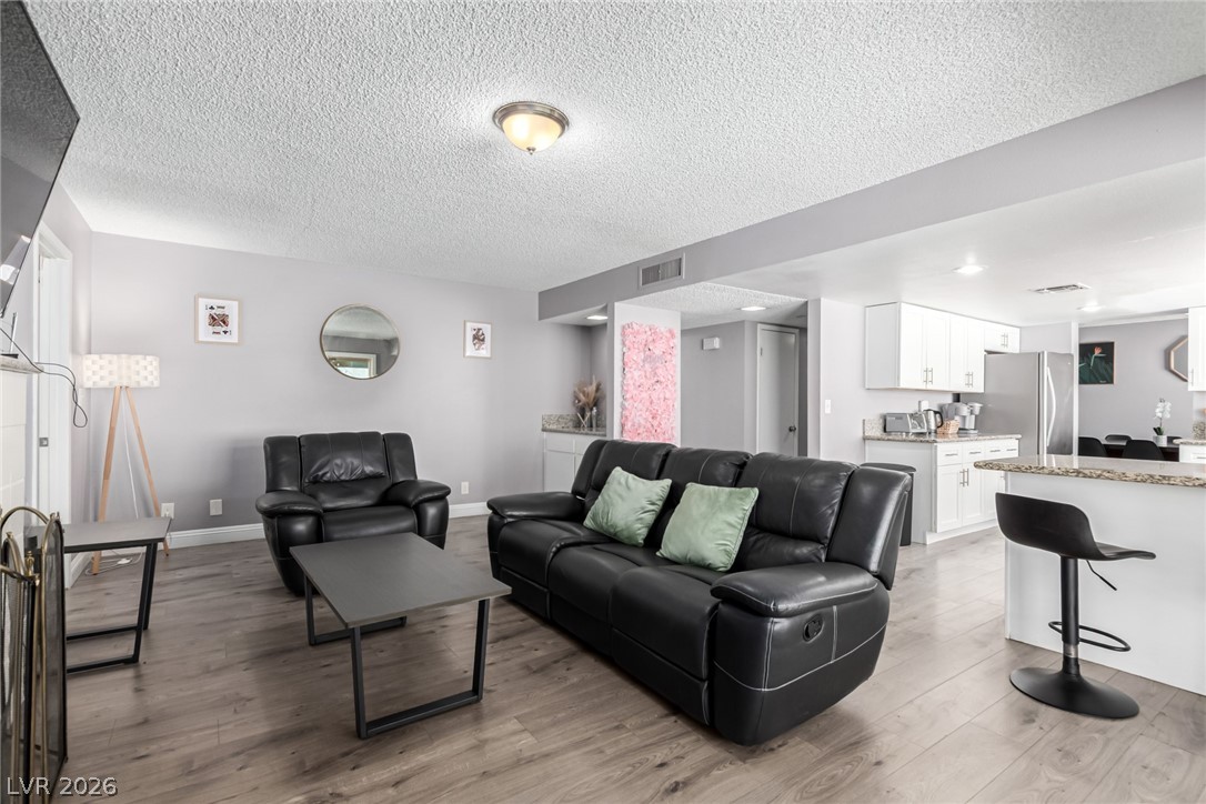 Photo 6 of 29, 3158 Brockington Drive