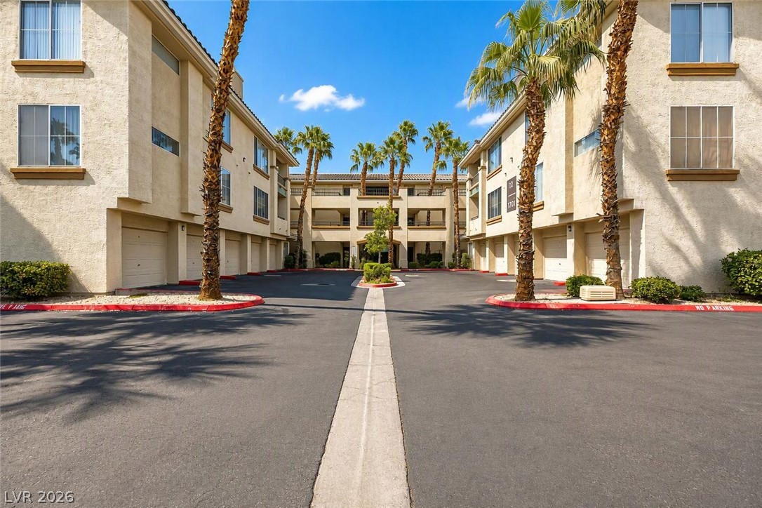 7173 S Durango Drive #212, Las Vegas 89113