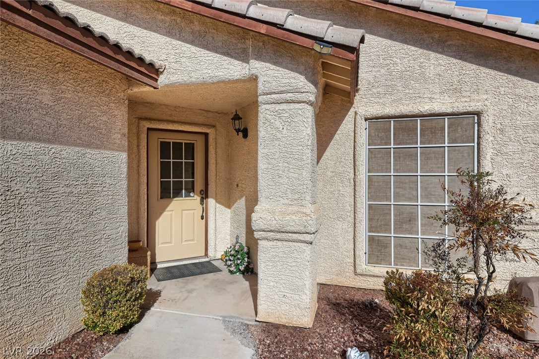 Photo 33 of 55, 4920 Winterset Drive