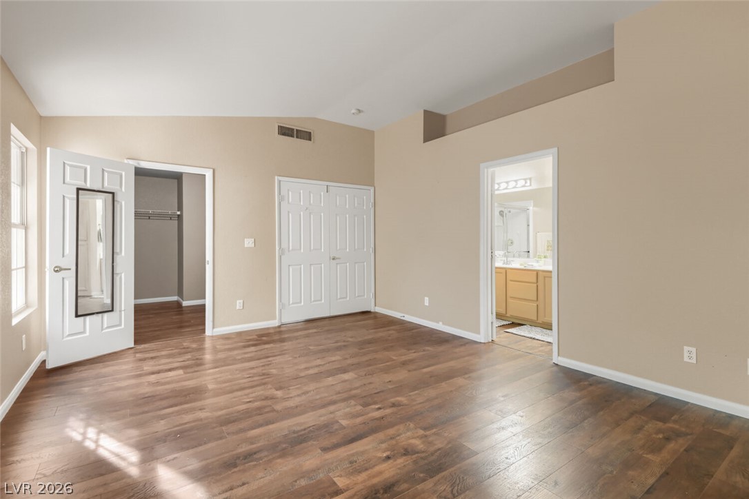 Photo 18 of 55, 4920 Winterset Drive