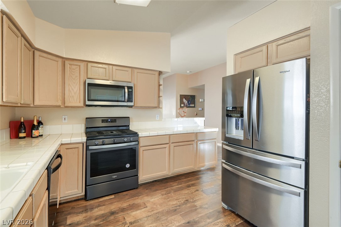Photo 8 of 55, 4920 Winterset Drive