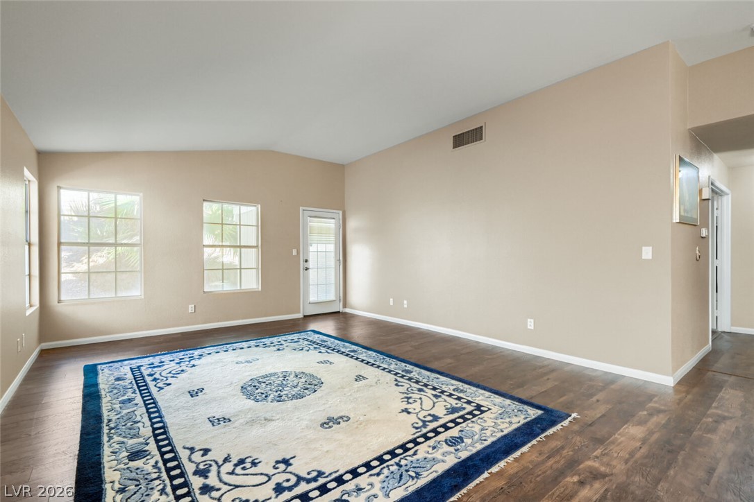 Photo 13 of 55, 4920 Winterset Drive