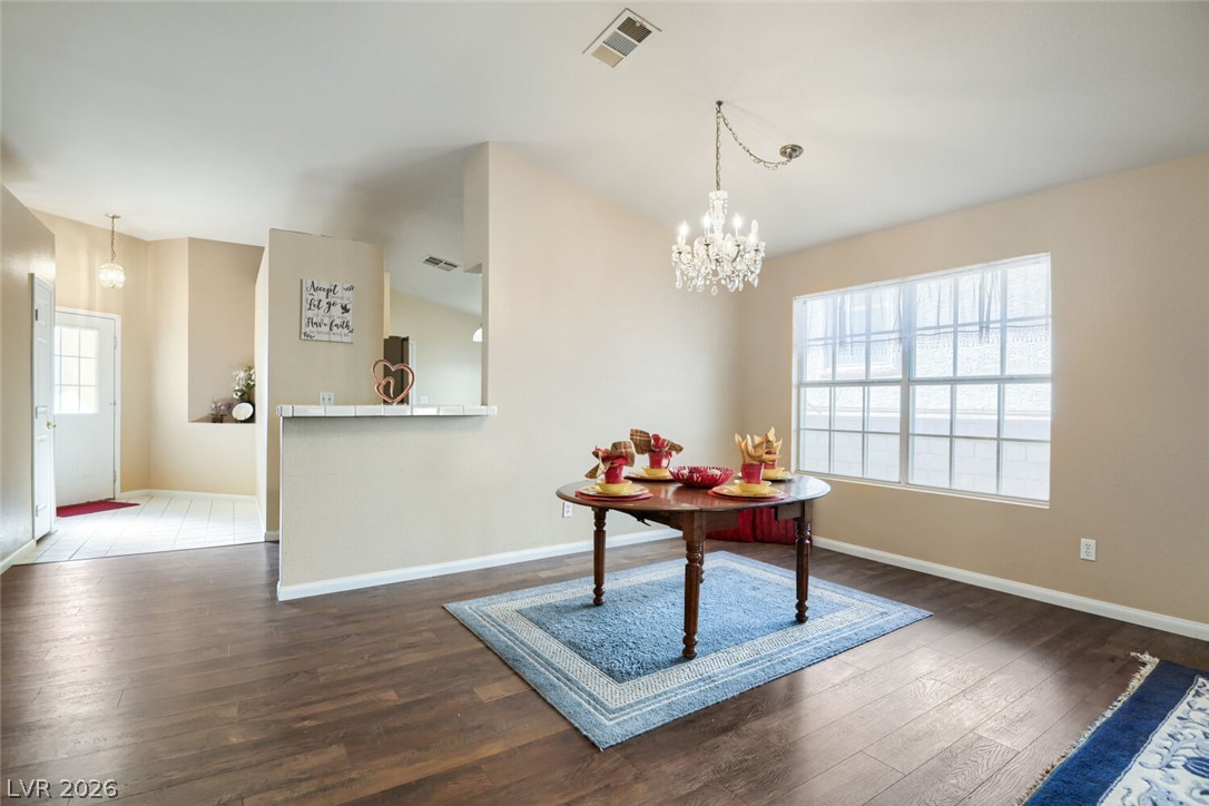 Photo 16 of 55, 4920 Winterset Drive