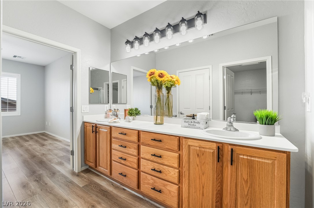 Photo 23 of 41, 2593 CORVUS Street