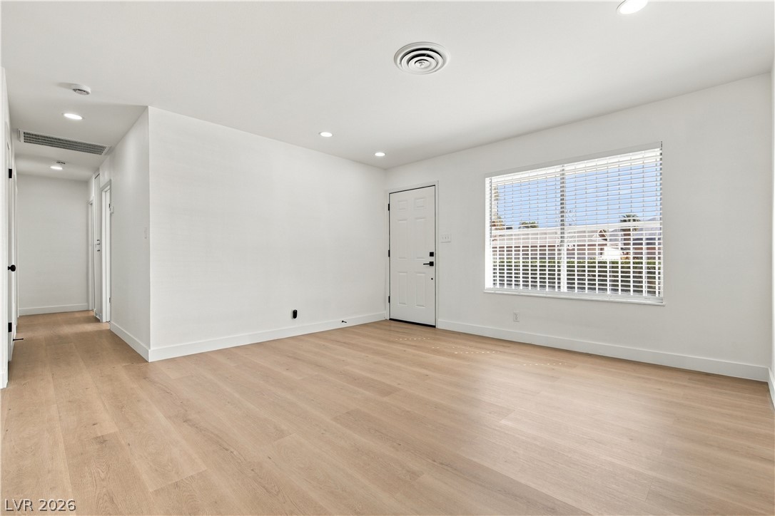 Photo 5 of 1208 Sandy Cove Street