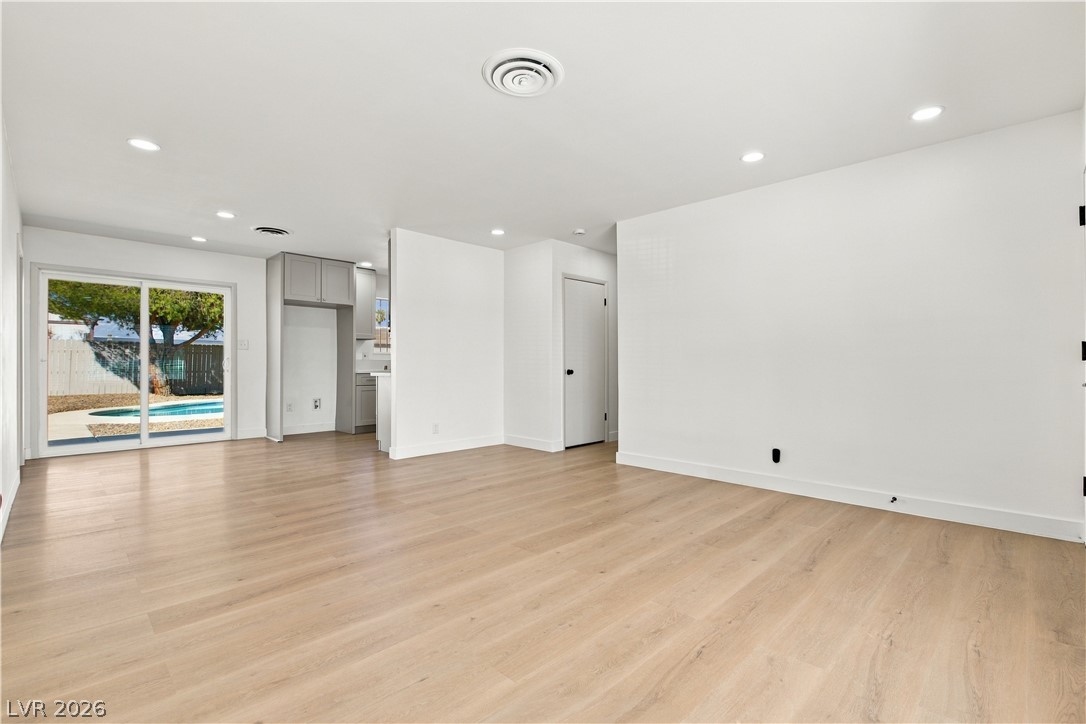 Photo 6 of 22, 1208 Sandy Cove Street