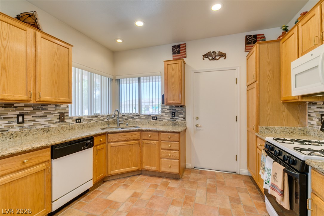 Photo 9 of 21, 573 Carmel Mesa Drive