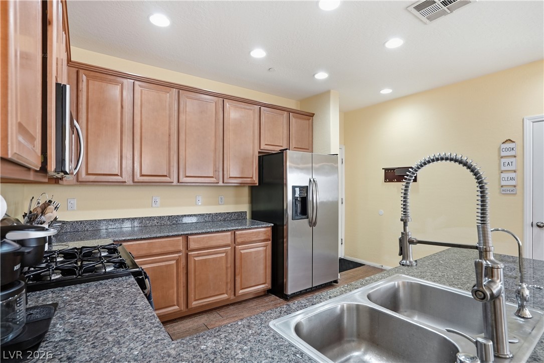 Photo 9 of 39, 783 Calamus Palm Place