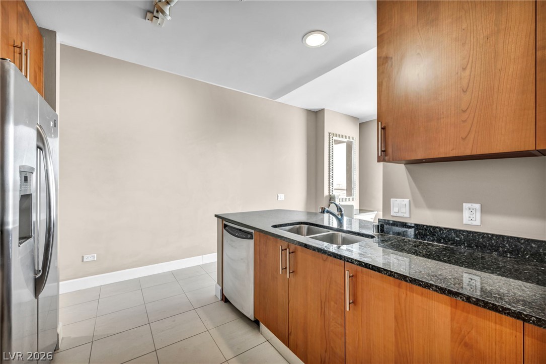 Photo 5 of 200 W Sahara Avenue #2709