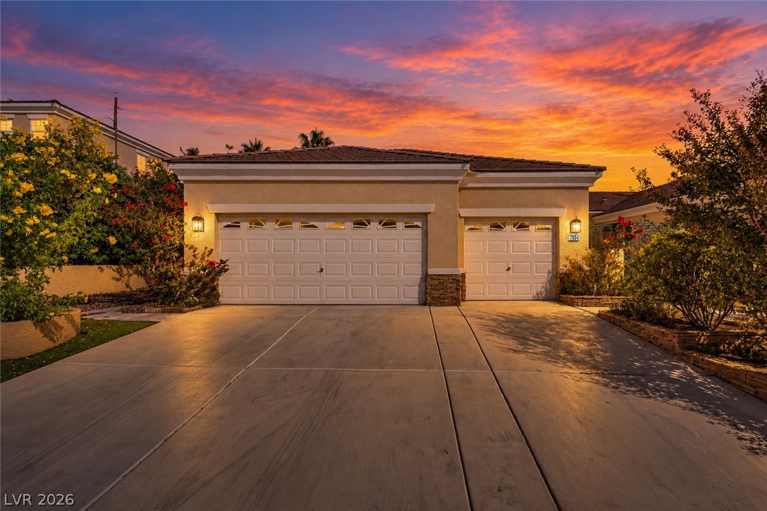 7904 Roxburgh Castle Avenue, Las Vegas 89117